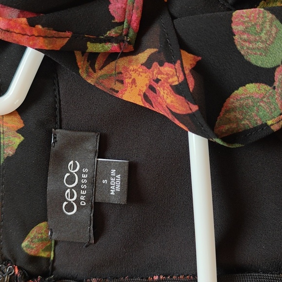 Floral Ruffle Dress CeCe - Picture 7 of 12